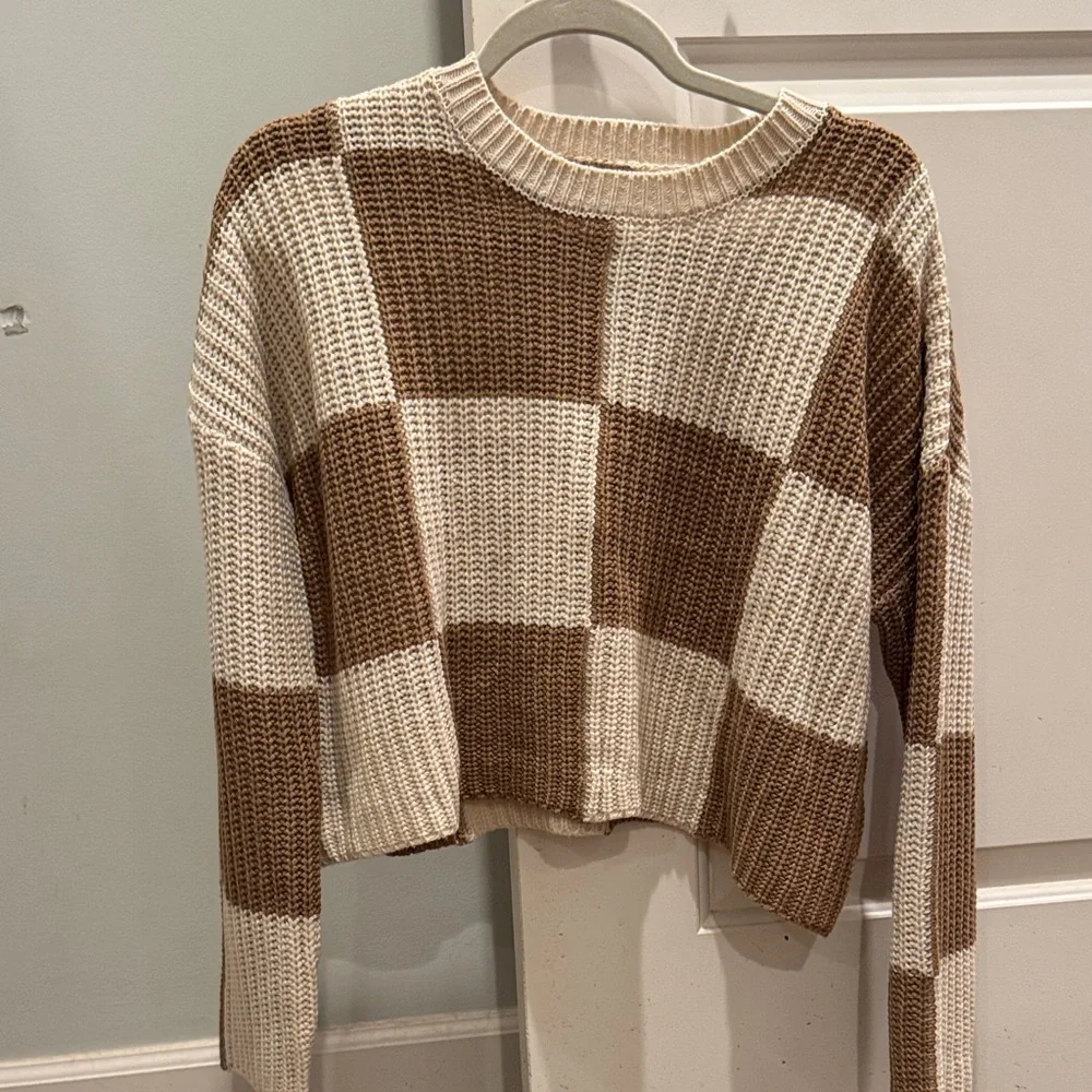 Checkered Brown and Cream Women's Crop Sweater. New W/O Tags - Picture 1 of 3